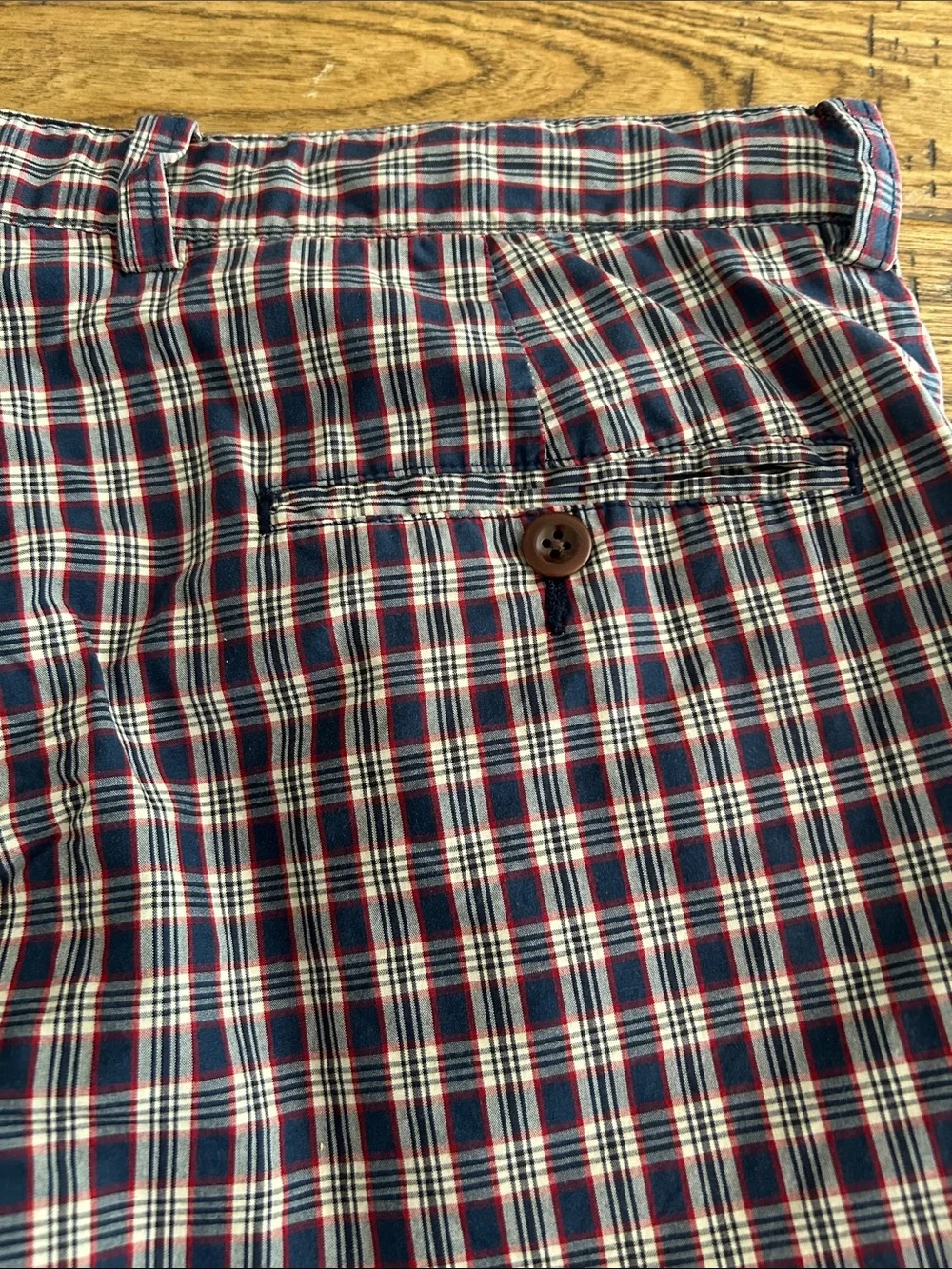 Vintage Men’s J. Crew Navy, Red & Cream Plaid Flat Front Shorts